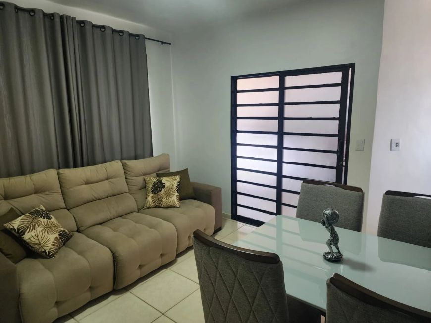 Casa com lote de 397 m2 no Buriti Sereno em Ap. de Goiânia Casa de Rua com 3 Quarto(s) e 2 banheiro(