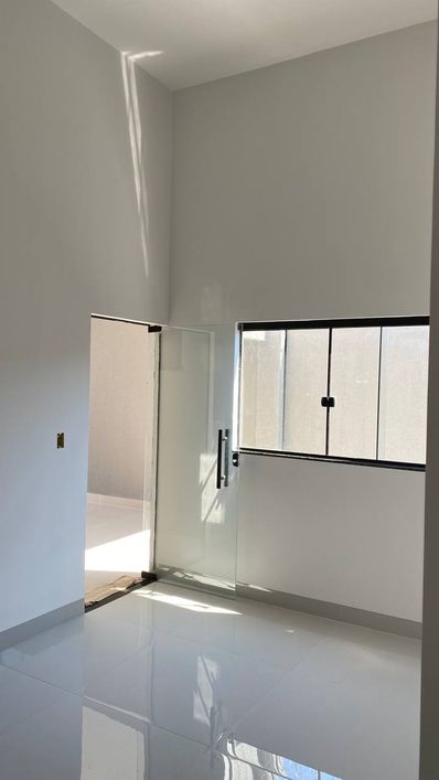 Casa Casa de Rua com 3 Quarto(s) e 1 banheiro(s) à Venda, 101 por R$ 370.000 no setor Riviera Sul IN