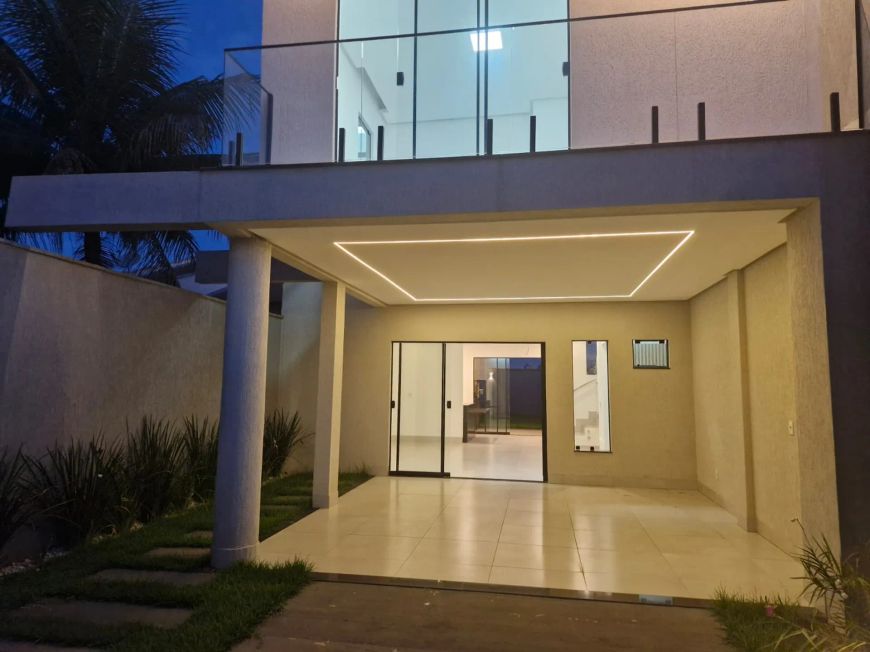 Sobrado Exclusivo com Alto Padrão em Acabamentos –Jardim Maria Inês - Excelente Localização