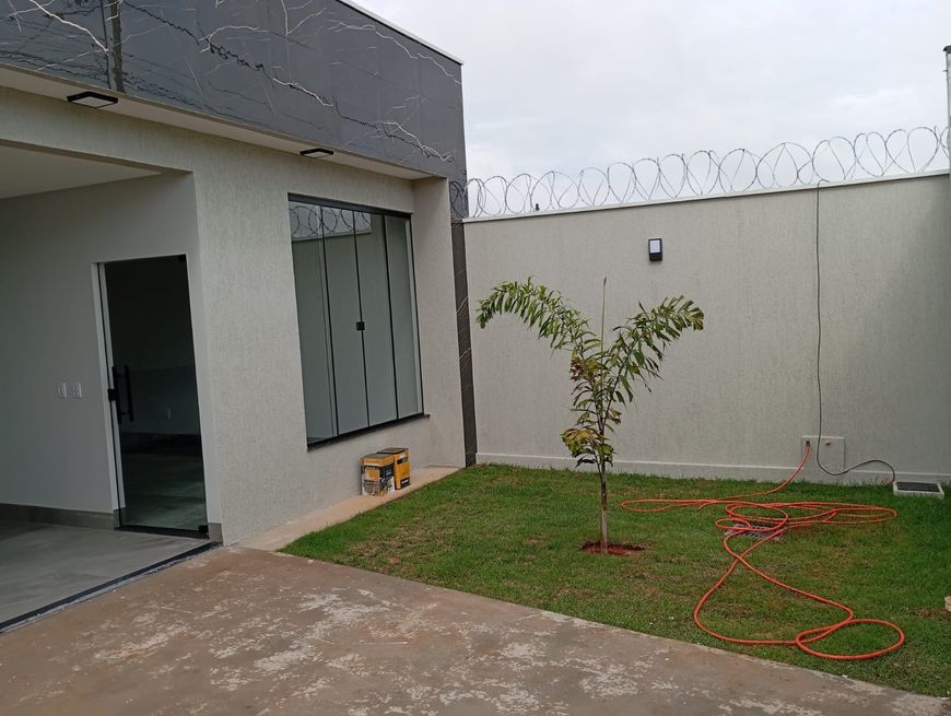 Casa para venda possui 123 metros quadrados com 3 quartos