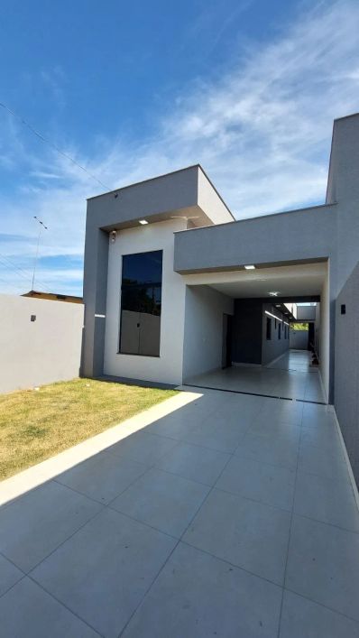 Casa 3 Quartos Vila Oliveira Aparecida de Goiânia Casa de Rua com 3 Quarto(s) e 2 banheiro(s) à Vend