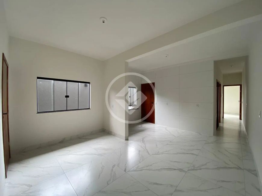 Belíssima casa a venda codigo: 93597