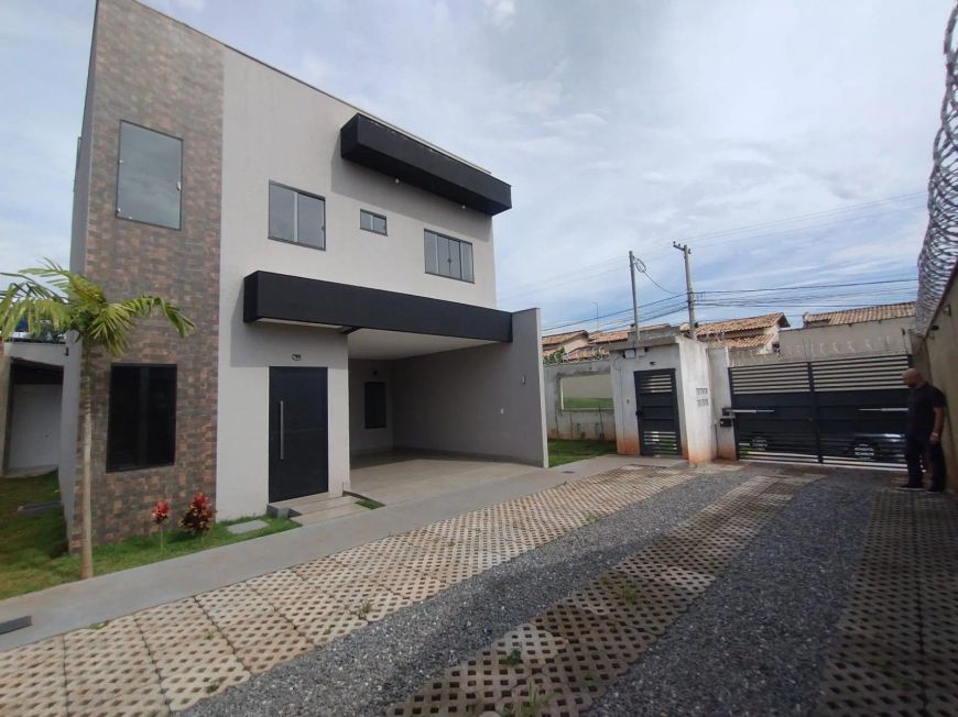 Sobrado com 3 suítes à venda, 156m² por 720.000,00 - Sítios Santa Luzia em Aparecida de Goiânia