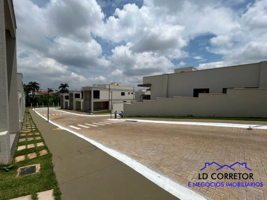 Imperdível: Casa em Condomínio à venda em Aparecida de Goiânia-GO, 3 quartos, 3 suítes, 2 salas, 4 b