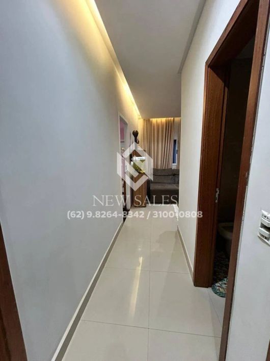 Casa à Venda em Condomínio Fechado no Setor Santa Luzia
