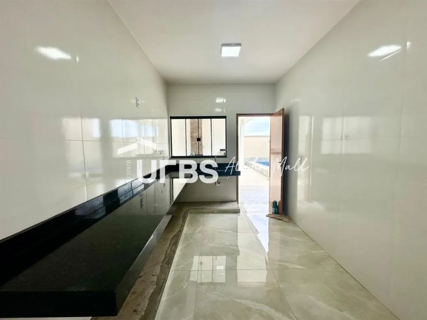 0 - Casa 3 quartos, sendo 3 suítes