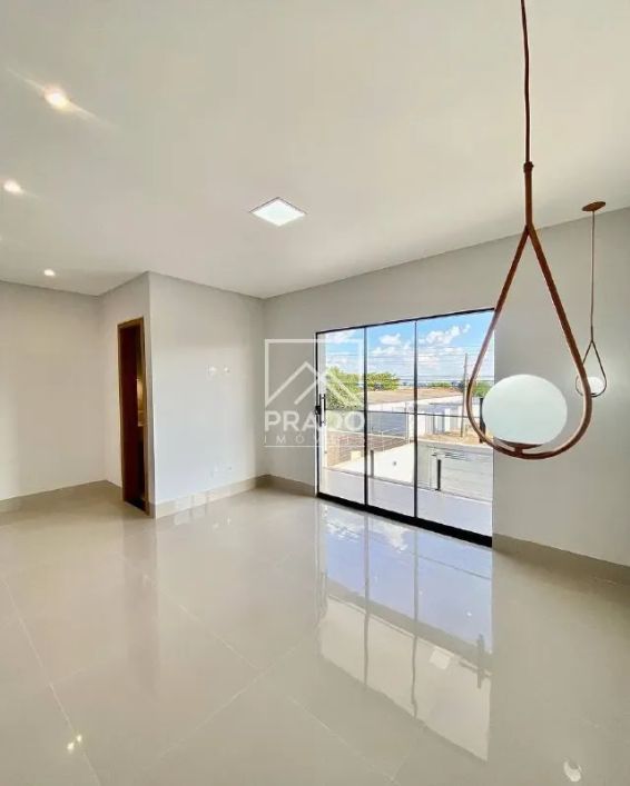 Sobrado à venda com 4 quartos, Jardim Helvécia, Aparecida de Goiânia, Goiás
