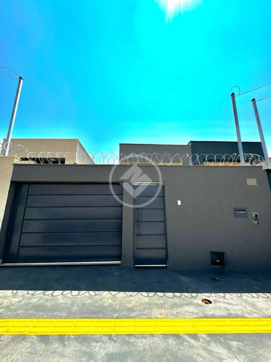 Excelente Casa no Bairro Cardoso com alto padrão de acabamento. codigo: 106563