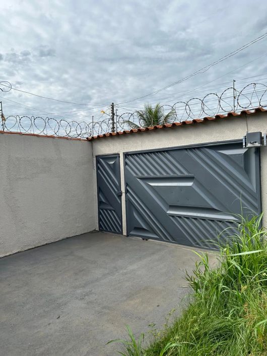 Casa 3 Quartos sozinha lote Residencial Central Solar Park proximo cidade administrativa