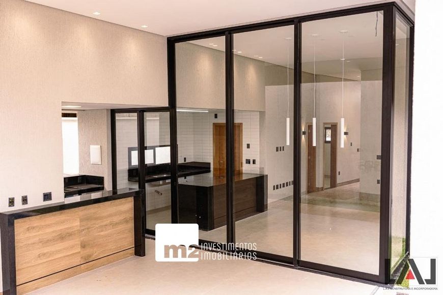 Linda casa com 3 suítes no Parqueville Jacarandá