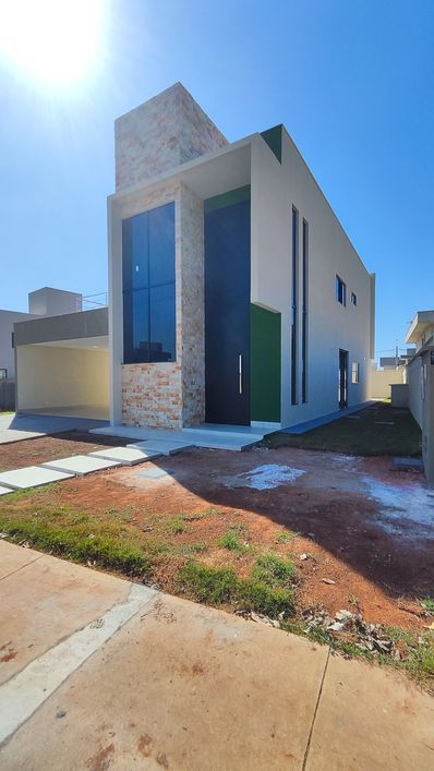 Sobrado em condomínio a venda, 253 m², com 4 suítes, ParqVille Jacarandá, Aparecida de Goiânia