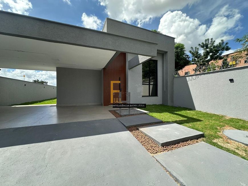 CASA SETOR CRISTALINO I 3 QUARTOS I 1 SUITE I 360 M² I 4 VAGAS I PE DIREITO DUPLO I PORCELANATO