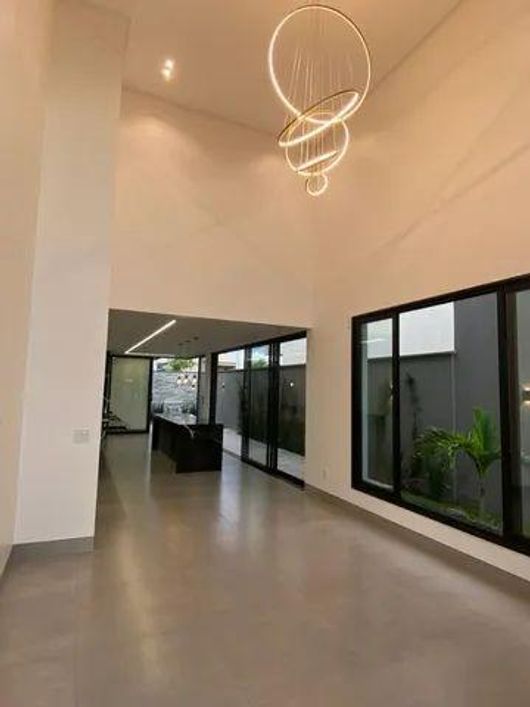 Casa de condomínio térrea para venda tem 155 metros quadrados com 3 quartos