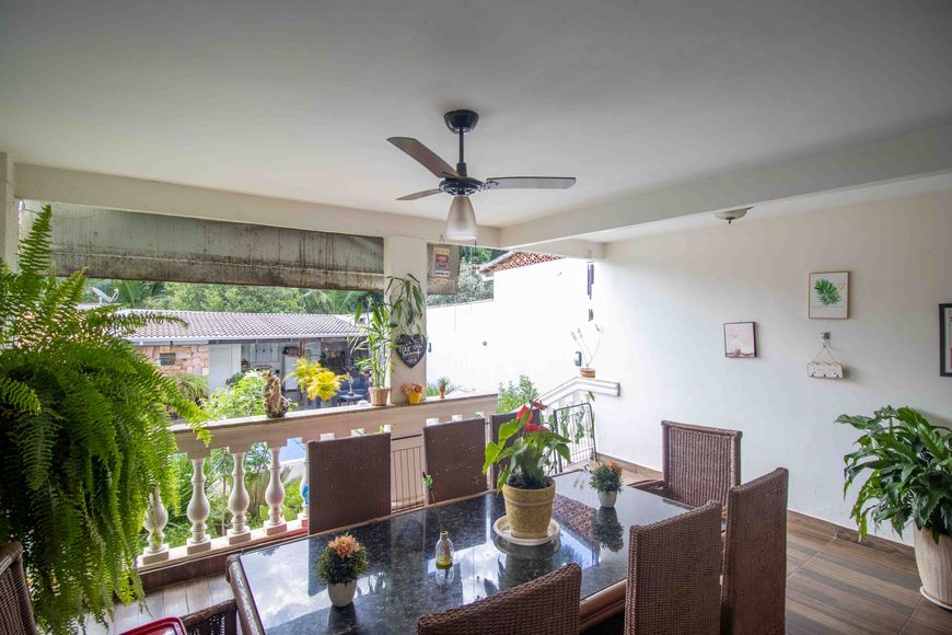 Oportunidade sem igual Sobrado com 5 Quarto(s) e 5 banheiro(s) à Venda, 290 por R$ 1.250.000 no seto