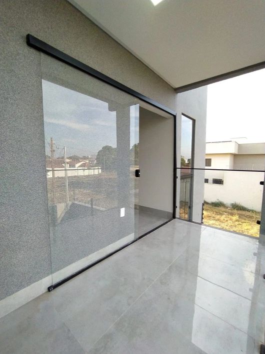 Jardim Helvécia- Aparecida de Goiânia Casa de Rua com 3 Quarto(s) e 4 banheiro(s) à Venda, 214 por R