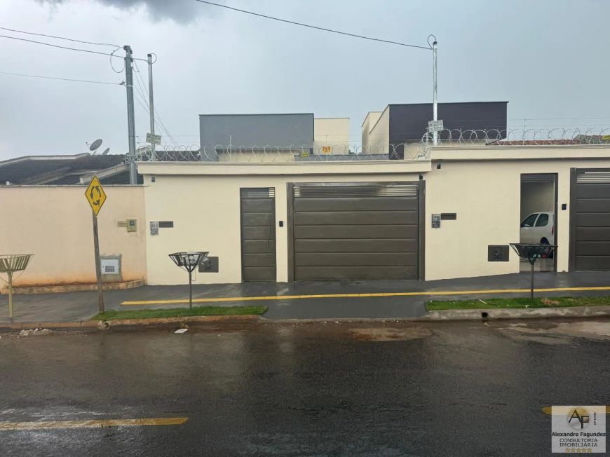 Casa para Venda em Aparecida de Goiânia, Vila Oliveira, 3 dormitórios, 1 suíte, 2 banheiros, 1 vaga