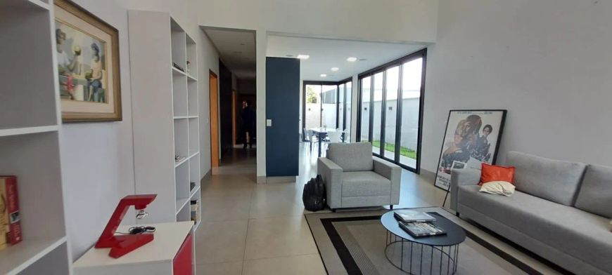 Casa térrea de 3 suítes plenas , montada em armários com piscina aquecida no Parqville Pinheiros Cas