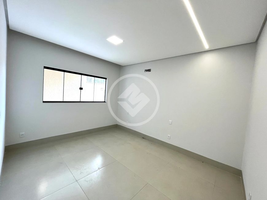 A 5 MINUTOS DO SETOR BUENO COM UM LOTE DE 30 MESTROS codigo: 90854