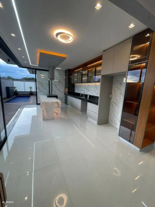 Casa em Condomínio para Venda em Aparecida de Goiânia, Parqville Pinheiros, 3 dormitórios, 3 suítes,