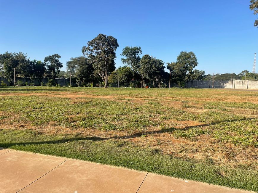 Lote para venda tem 517 metros quadrados em Parque Ville Jacarandá- Aparecida de Goiânia - GO