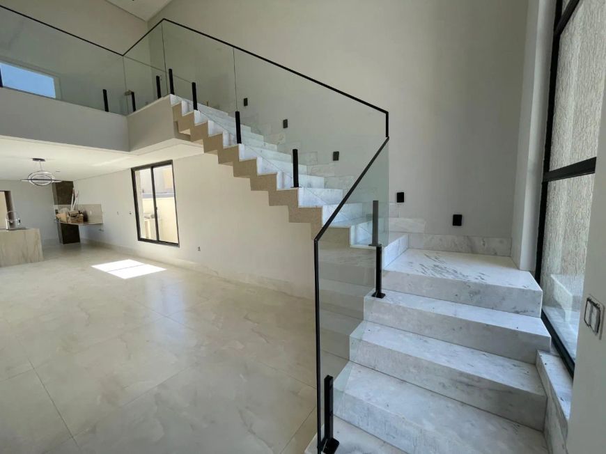 Sobrado em Parqville Jacarandá, lote: 322 m², área construída: 198 m², com área de lazer em excelent
