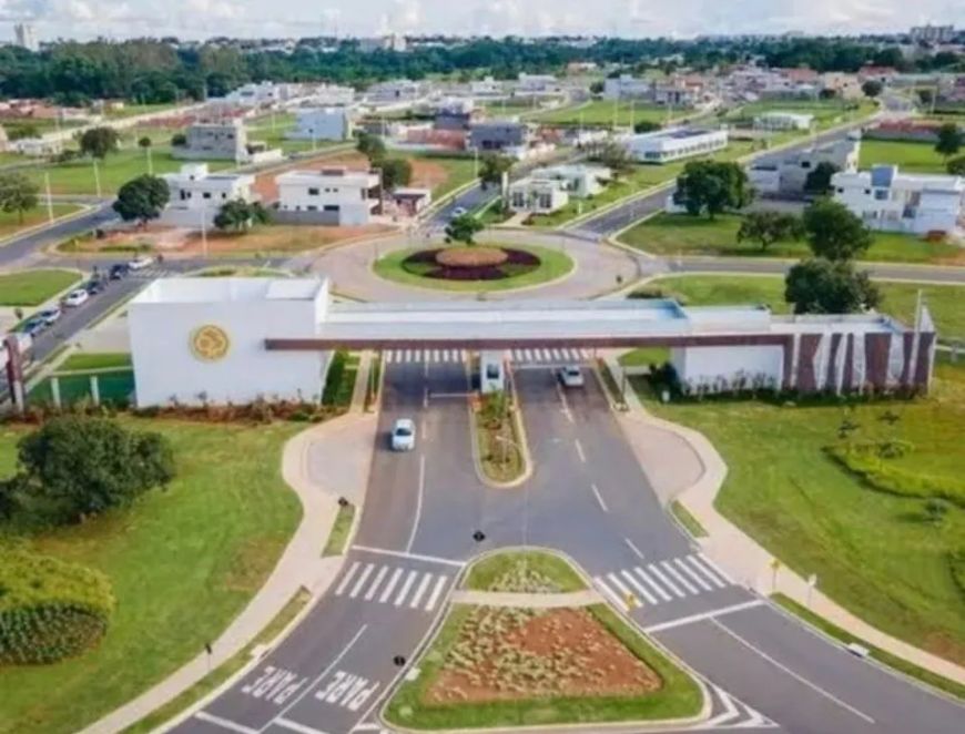 Imóvel para venda possui 176 metros quadrados com 3 quartosEspetacular Sobrado no Condomínio Parqvil