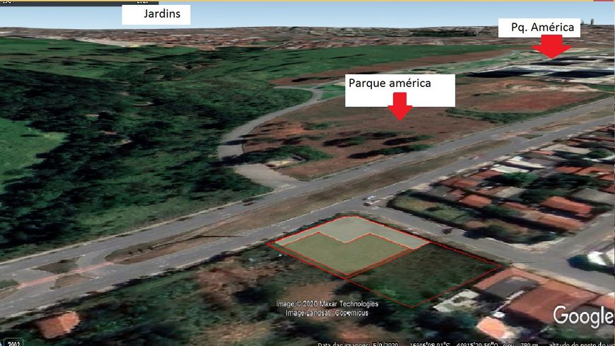 Área com 1.127 m², sendo 30 metros de frente para Av. São João
