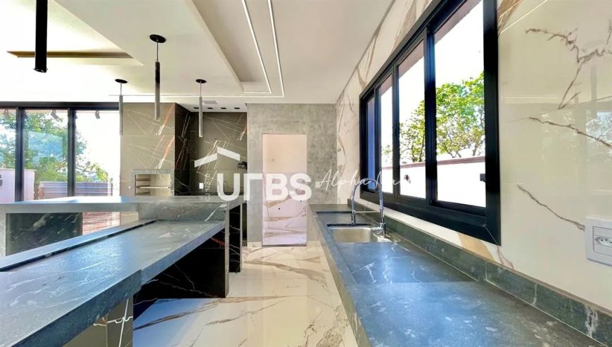 Parqville Jacarandá - Casa de Condomínio 4 quartos, sendo 4 suítes