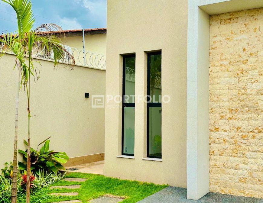 Casa térrea com 2 quartos à venda, 163,04m² por R$870.000,00- Liocalizada na Vila Brasília em Aparec