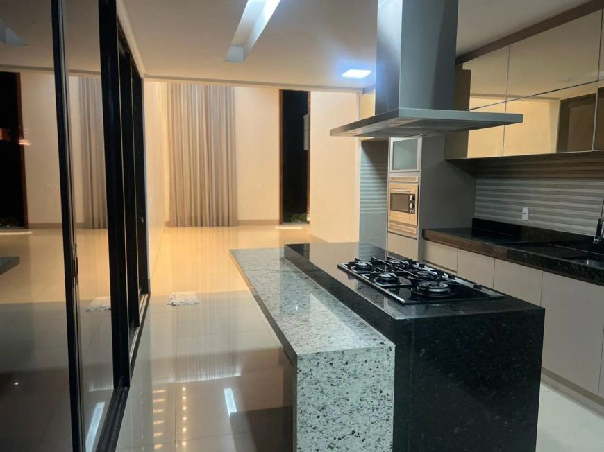 Casa Condomínio Parqville Pinheiros Casa em Condomínio com 3 Quarto(s) e 4 banheiro(s) à Venda, 151.