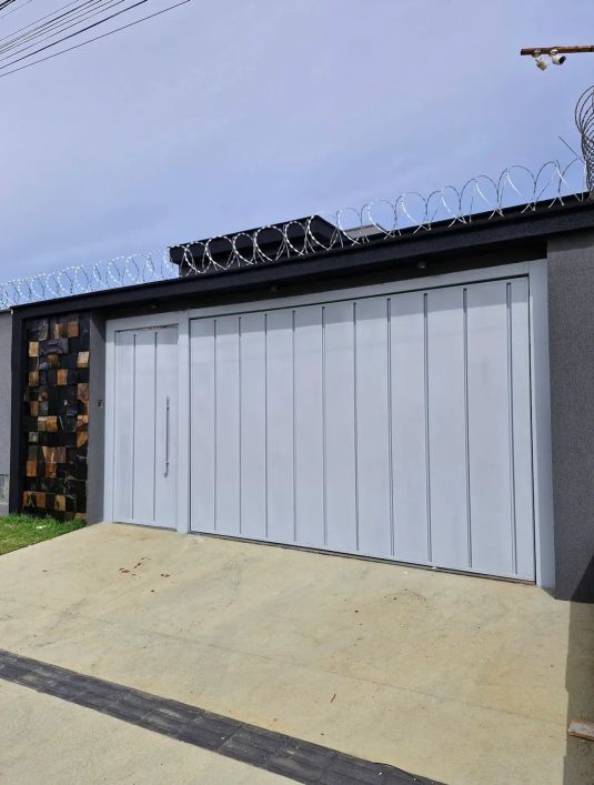 Casa em lote só, 3 suíte Jd Helvecia a venda codigo: 113015