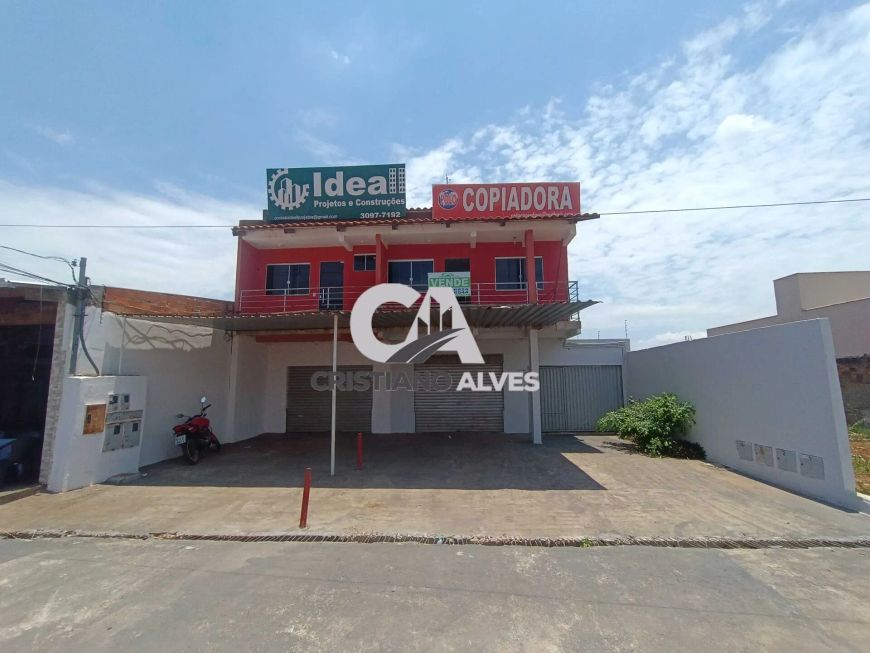 Oportunidade Sobrado comercial à venda, melhor localização de Aparecida de Goiânia,em frente à prefe