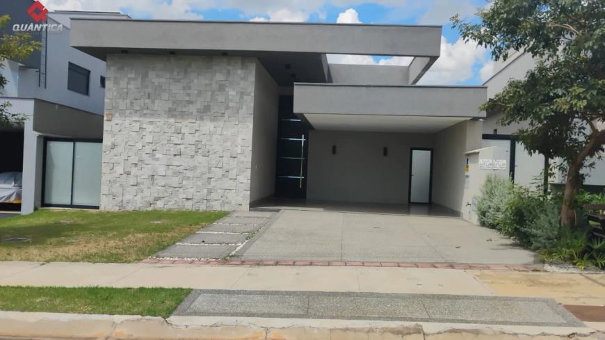 CASA RESIDENCIAL em APARECIDA DE GOIÂNIA - GO, PARQVILLE PINHEIROS