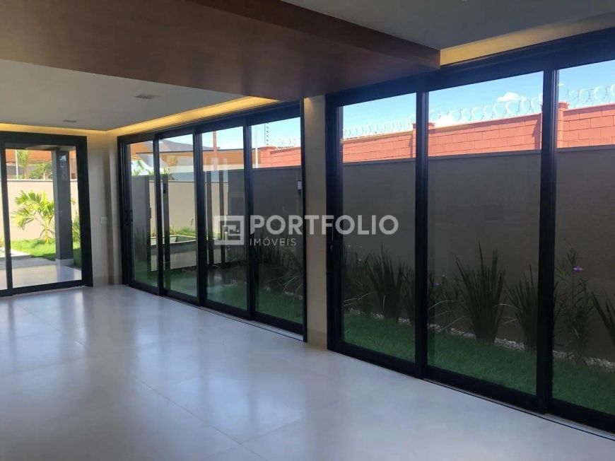 Sobrado com 3 suítes à venda, 212,89m² por 1.590.000,00- Localizado no Jardins Versalhes
