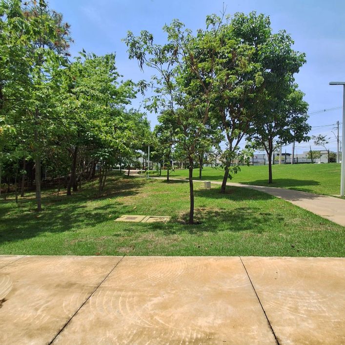 Condominio Parqville Pinheiros, lote quitado Lote à Venda, 300 por R$ 350.000 no setor Parqville Pin