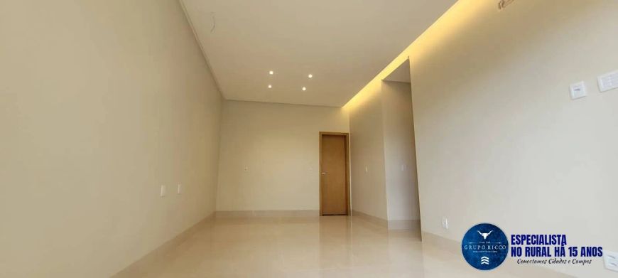 Casa no Condomínio Parqville Jacarandá com 3 Suítes
