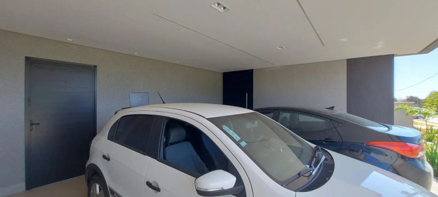 Casa à Venda em Aparecida de Goiânia, 3 suítes - Cond. Parqueville Jacarandá