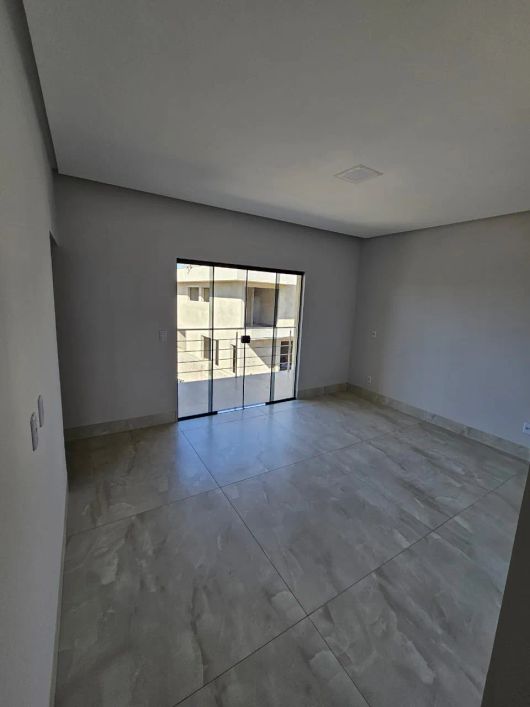 Casa - Parque ville jacaranda Casa em Condomínio com 4 Quarto(s) e 5 banheiro(s) à Venda, 253 por R$