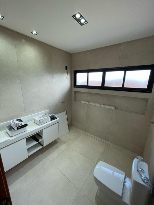 Casa alto padrão no Jardins Sevilha Casa em Condomínio com 4 Quarto(s) e 5 banheiro(s) à Venda, 300.