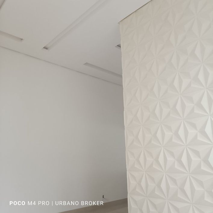 Casa para venda tem 110 metros quadrados com 3 quartos.