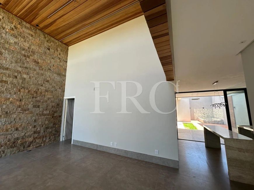 CASA JARDINS SEVILHA Casa em Condomínio com 3 Quarto(s) e 4 banheiro(s) à Venda, 151 por R$ 1.590.00