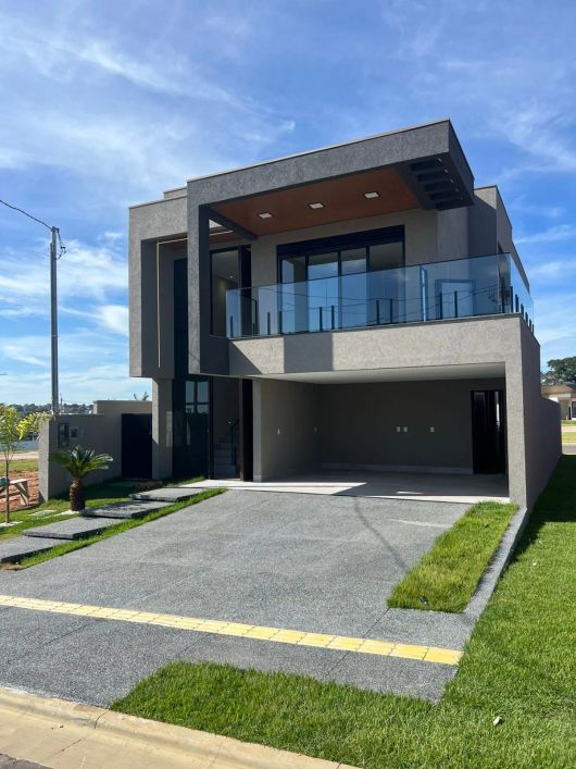 sobrado 3 suites no jardim versalhes Casa em Condomínio com 3 Quarto(s) e 5 banheiro(s) à Venda, 213