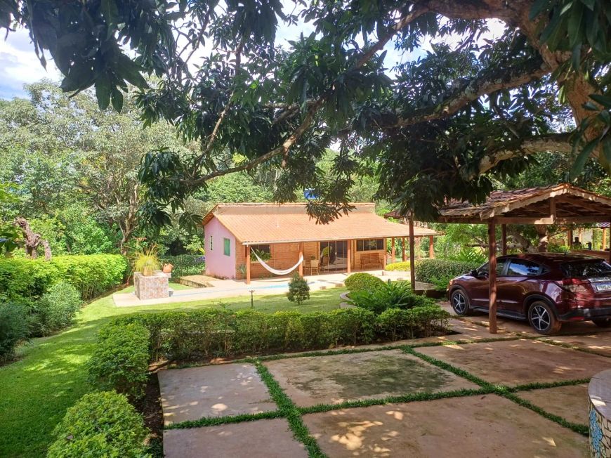 CHÁCARA DE 10.000 M2, EM APARECIDA DE GOIÂNIA, NO JARDIM DOM BOSCO, PRONTA MORAR E FAZER EVENTOS. Ch