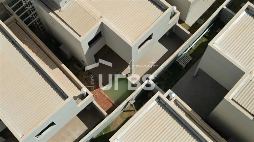 Casa em condomínio fechado