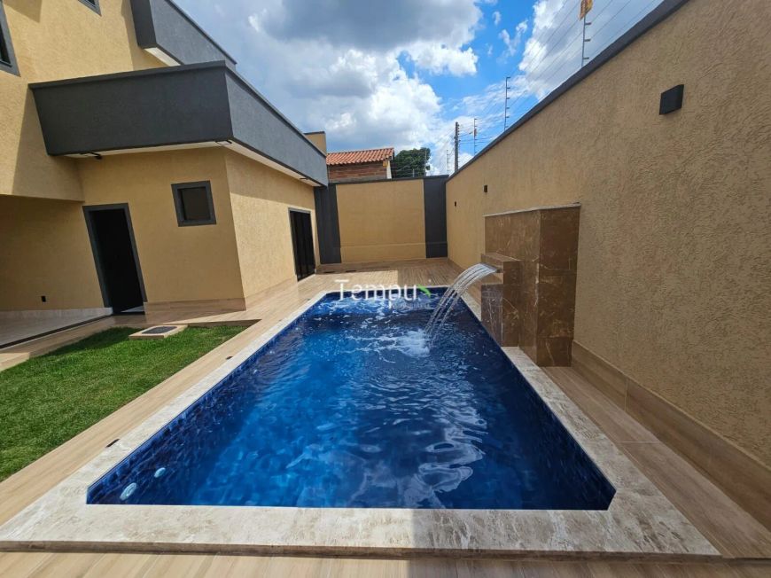 Sobrado Alto Padrão, 3 Suítes, Piscina com cascata, em Cardoso Continuação, Aparecida de Goiânia/GO