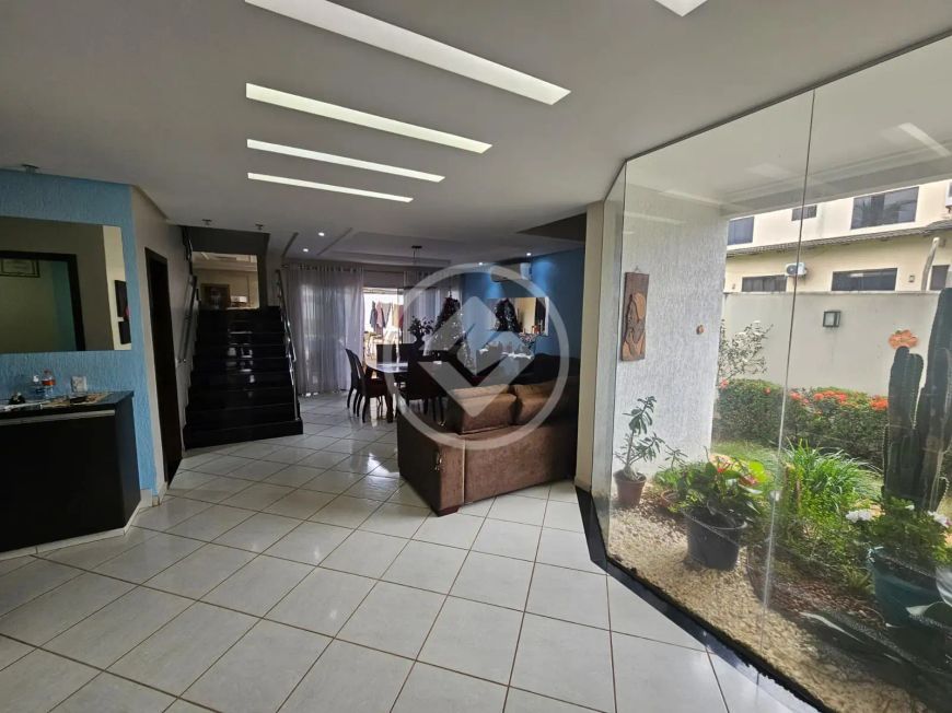 Aparecida de Goiânia - Sobrado à venda no condomínio Jardins Viena. codigo: 99836