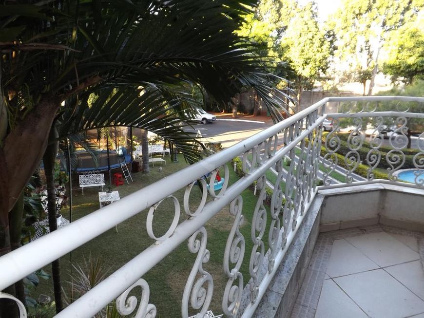 Sobrado em condomínio fechado