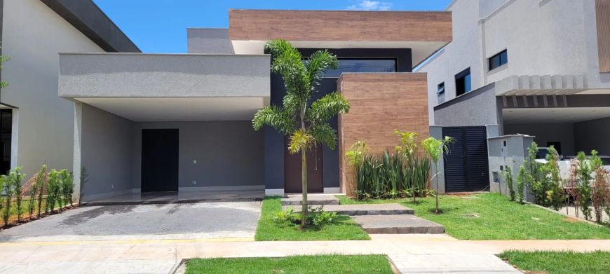 Térrea para venda possui 161 metros quadrados com 3 quartos
