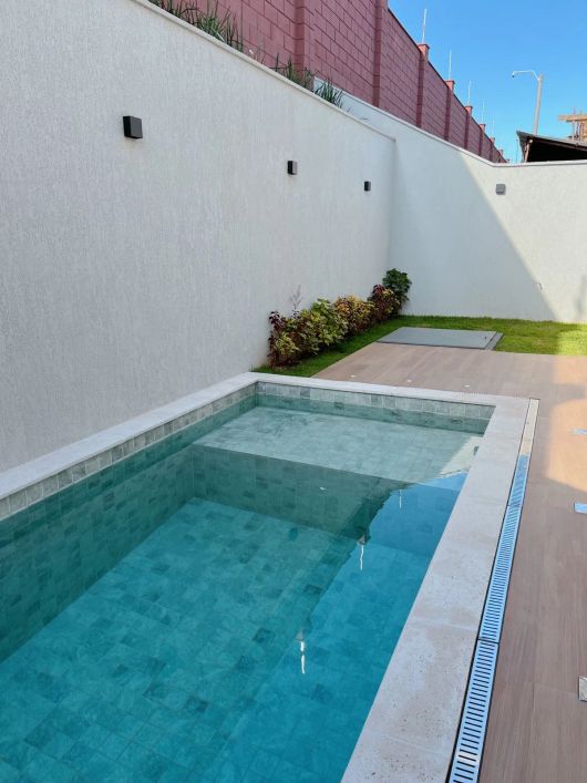 SOBRADO NO JARDINS SEVILHA Casa em Condomínio com 4 Quarto(s) e 5 banheiro(s) à Venda, 234 por R$ 2.