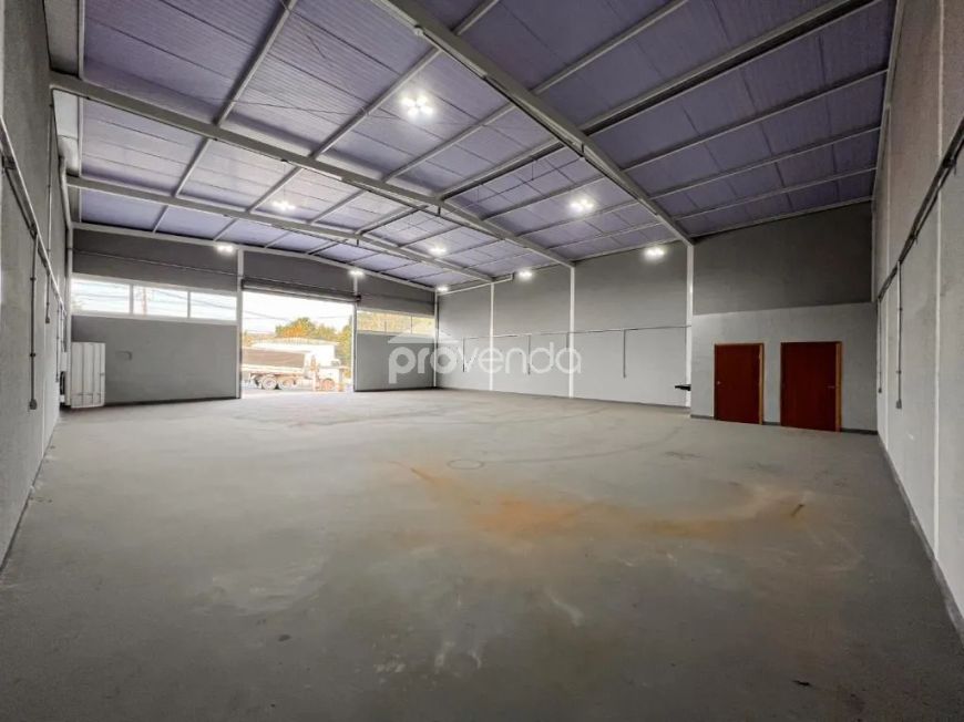 GALPÃO COMERCIAL - AVENIDA UNIÃO - SETOR GARAVELO